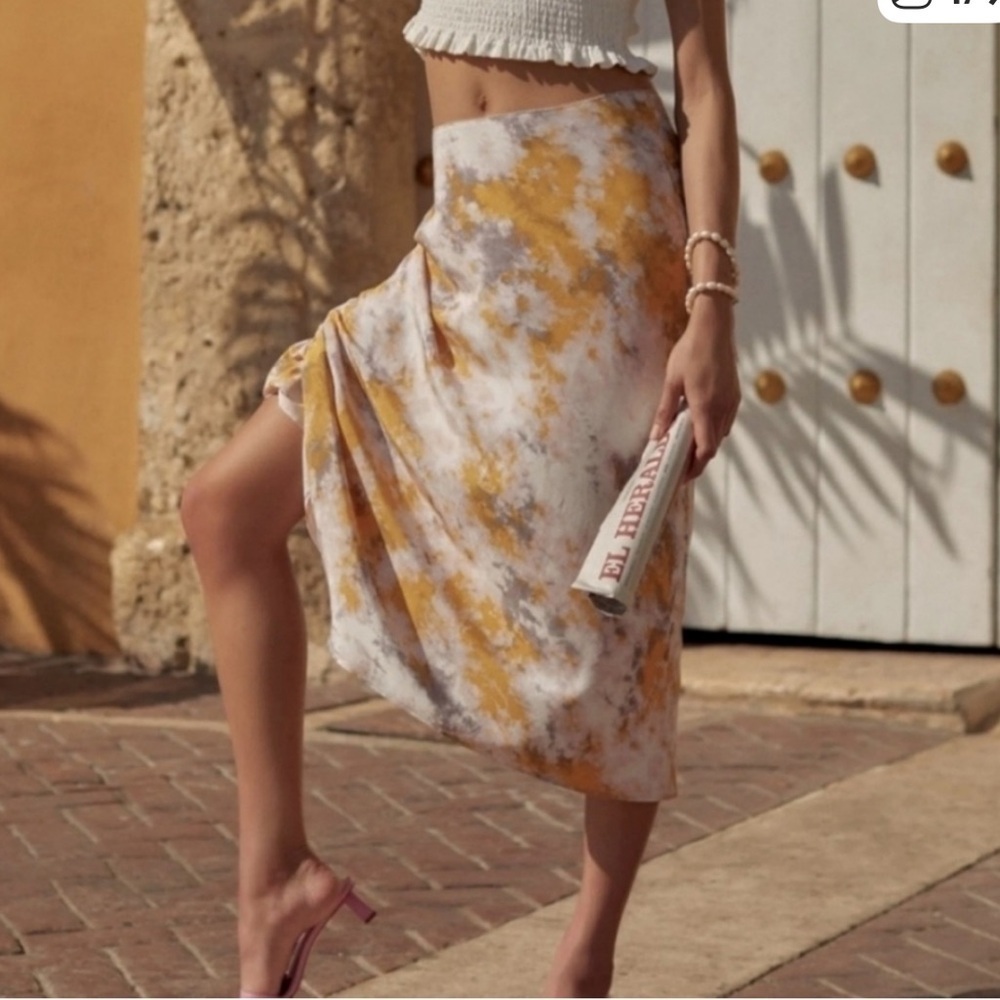 Astr Yellow and Gray A-Line Skirt